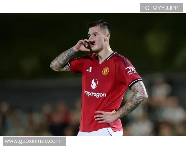 曼联签新中场恐打破1亿大关！曝巨子调查左闸，被誉为德国坎塞洛